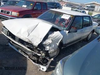 1990 Oldsmobile Delta z VIN 1G3HN54C1L1808457, wystawiony jako IAAI lot #41978123 z przebiegiem 146 383 mil mil oraz . Historia ofert i sprzedaży dostępna na DreamBid. Obrazek 2.