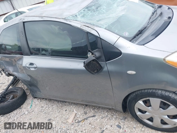 2011 Toyota Yaris with VIN JTDJT4K39B5339761, listed as a IAAI auction lot 40315883 with 1 mi miles. Bid and sale history available at carsss.com. Image 13.