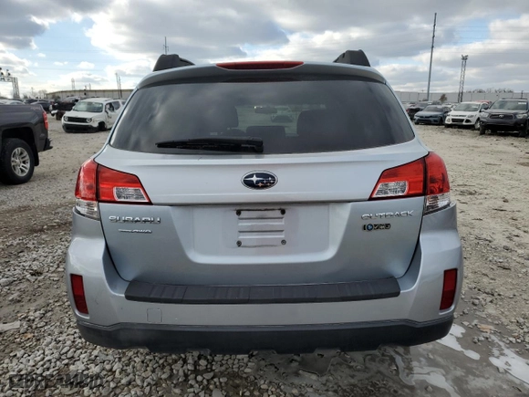 2013 Subaru Outback 2.5i Premium with VIN 4S4BRCBC8D3279141, listed as a Copart auction lot 82776914 with 157,962 mi miles and Salvage Title. Bid and sale history available at carsss.com. Image 6.