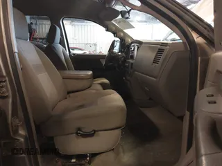 2008 Dodge 2500 SLT z VIN 3D7KS28A48G154445, wystawiony jako IAAI lot #41577967 z przebiegiem 223 161 mil mil oraz . Historia ofert i sprzedaży dostępna na DreamBid. Obrazek 5.