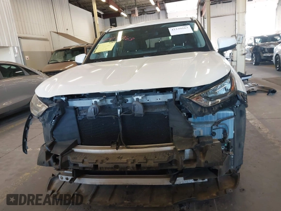 2020 Toyota Highlander LE with VIN 5TDBZRBH4LS020811, listed as a IAAI auction lot 42239163 with 88,757 mi miles and . Bid and sale history available at DreamBid. Image 13.