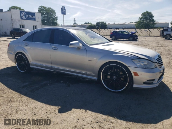 2012 Mercedes-Benz S 550 z VIN WDDNG9EB8CA446904, wystawiony jako Copart lot #57707575 z przebiegiem 146 185 mil mil oraz Szkoda całkowita • Salvage title. Historia ofert i sprzedaży dostępna na DreamBid. Obrazek 4.