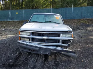 1997 Chevrolet Tahoe with VIN 1GNEK13R8VJ372825, listed as a Copart auction lot 47395435 with 211,491 mi miles and Salvage Title. Bid and sale history available at carsss.com. Image 5.