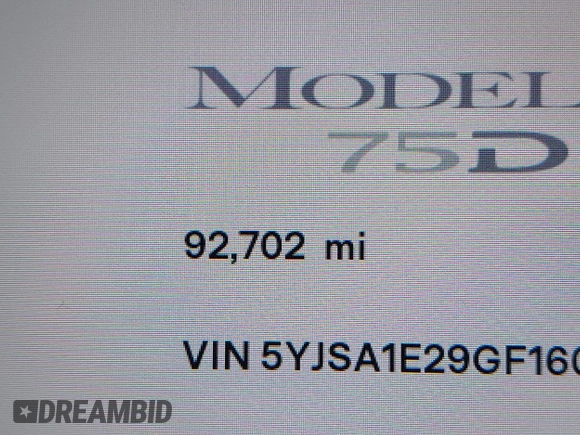 2016 Tesla Model S 90D z VIN 5YJSA1E29GF160332, wystawiony jako IAAI lot #42593749 z przebiegiem 92 702 mil mil oraz . Historia ofert i sprzedaży dostępna na DreamBid. Obrazek 16.