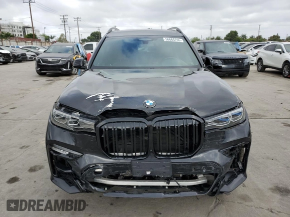 2020 BMW X7 M50i z VIN 5UXCX6C04L9B99921, wystawiony jako Copart lot #56665755 z przebiegiem 63 328 mil mil oraz Szkoda całkowita • Salvage title. Historia ofert i sprzedaży dostępna na DreamBid. Obrazek 5.