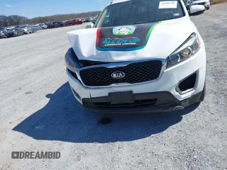 2016 Kia Sorento LX with VIN 5XYPG4A3XGG031027, listed as a IAAI auction lot 41890786 with 222,258 mi miles. Bid and sale history available at carsss.com. Image 12.
