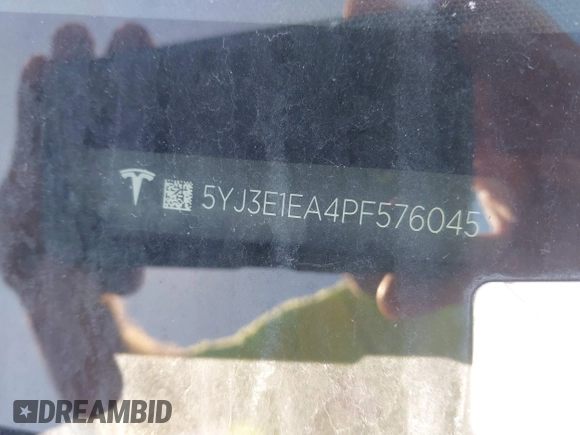 2023 Tesla Model 3 z VIN 5YJ3E1EA4PF576045, wystawiony jako IAAI lot #41565981 z przebiegiem Nie podano mil oraz . Historia ofert i sprzedaży dostępna na DreamBid. Obrazek 8.
