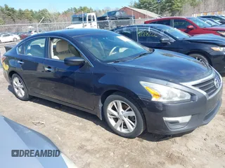 2014 Nissan Altima 2.5 S with VIN 1N4AL3AP4EC127936, listed as a IAAI auction lot 42031585 with 230,630 mi miles. Bid and sale history available at carsss.com. Image 13.