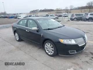 2011 Lincoln MKZ with VIN 3LNHL2GC2BR762931, listed as a IAAI auction lot 41916203 with 199,981 mi miles. Bid and sale history available at carsss.com. Image 1.