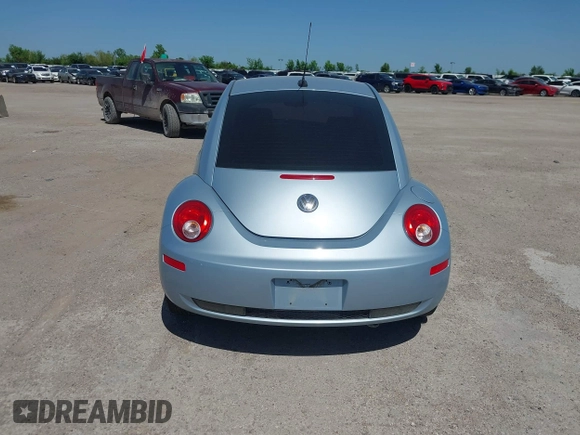 2009 Volkswagen New Beetle Coupe S with VIN 3VWPW31C59M503182, listed as a IAAI auction lot 41969191 with 61,880 mi miles. Bid and sale history available at carsss.com. Image 17.