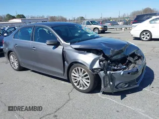 2011 Volkswagen Jetta SEL z VIN 3VWLZ7AJ2BM078649, wystawiony jako IAAI lot #41778648 z przebiegiem 173 367 mil mil oraz . Historia ofert i sprzedaży dostępna na DreamBid. Obrazek 1.