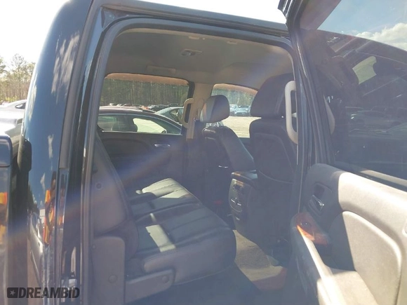 2008 Chevrolet Silverado 1500 LTZ with VIN 3GCEC13J88G196512, listed as a IAAI auction lot 41882054 with 364,912 mi miles. Bid and sale history available at carsss.com. Image 8.