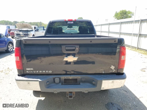 2008 Chevrolet Silverado 1500 LT w/2LT with VIN 2GCEC190881175974, listed as a Copart auction lot 51721825 with 199,809 mi miles and Clean Title. Bid and sale history available at carsss.com. Image 6.