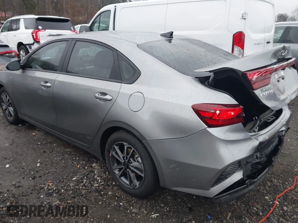 2024 Kia Forte LXS with VIN 3KPF24ADXRE820491, listed as a IAAI auction lot 41526871 with 5,675 mi miles and . Bid and sale history available at DreamBid. Image 3.