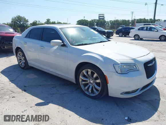 2018 Chrysler 300 Touring z VIN 2C3CCAAG9JH262459, wystawiony jako IAAI lot #42063815 z przebiegiem 135 472 mil mil oraz . Historia ofert i sprzedaży dostępna na DreamBid. Obrazek 1.