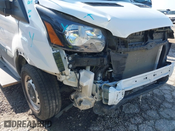 2024 Ford Transit Passenger XL with VIN 1FBAX2C89PKB52360, listed as a IAAI auction lot 41381594 with 43,067 mi miles and . Bid and sale history available at DreamBid. Image 6.