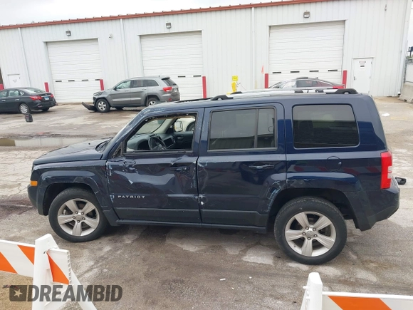 2012 Jeep Patriot Limited z VIN 1C4NJPCBXCD623275, wystawiony jako IAAI lot #42327596 z przebiegiem 59 495 mil mil oraz . Historia ofert i sprzedaży dostępna na DreamBid. Obrazek 15.