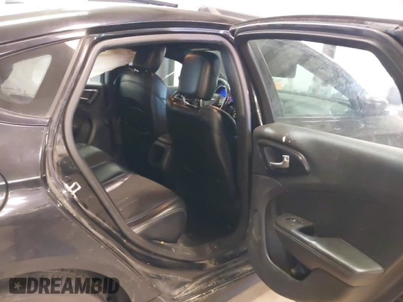 2015 Chrysler 200 S with VIN 1C3CCCBB7FN629131, listed as a IAAI auction lot 41428282 with 290,014 mi miles and . Bid and sale history available at carsss.com. Image 8.