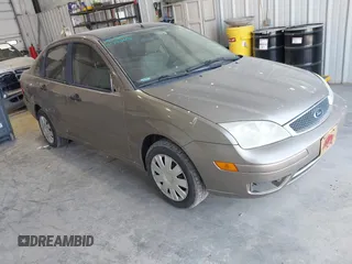 2005 Ford Focus S with VIN 1FAFP34N65W225613, listed as a IAAI auction lot 41793413 with 155,849 mi miles and . Bid and sale history available at carsss.com. Image 1.