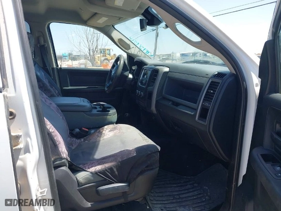 2018 Ram 2500 Tradesman with VIN 3C6UR5HL4JG287673, listed as a IAAI auction lot 41954501 with 155,340 mi miles. Bid and sale history available at carsss.com. Image 5.