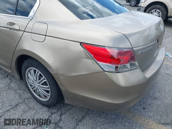2008 Honda Accord LX z VIN JHMCP26318C025410, wystawiony jako IAAI lot #42244352 z przebiegiem 187 929 mil mil oraz . Historia ofert i sprzedaży dostępna na DreamBid. Obrazek 17.