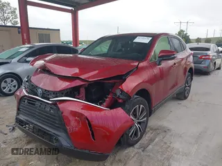 2022 Toyota Venza LE with VIN JTEAAAAH3NJ105740, listed as a IAAI auction lot 41751158 with 31,353 mi miles. Bid and sale history available at carsss.com. Image 17.