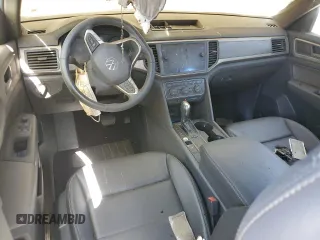 2021 Volkswagen Atlas SE z VIN 1V2WR2CA3MC581108, wystawiony jako Copart lot #55703125 z przebiegiem 76 194 mil mil oraz Szkoda całkowita • Salvage title. Historia ofert i sprzedaży dostępna na DreamBid. Obrazek 8.