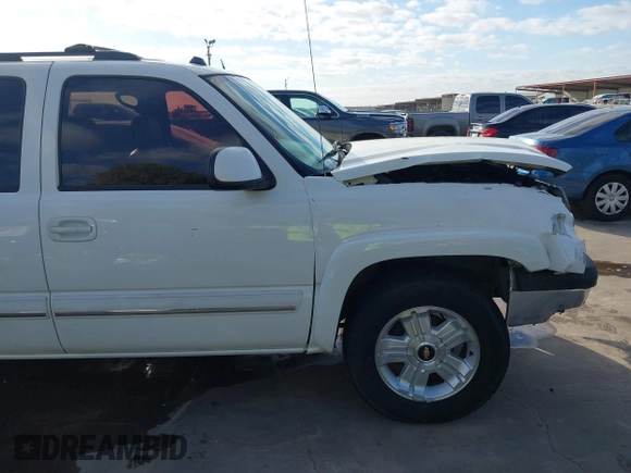2005 Chevrolet Avalanche LS z VIN 3GNEC12Z45G252651, wystawiony jako IAAI lot #40645577 z przebiegiem 226 059 mil mil oraz . Historia ofert i sprzedaży dostępna na DreamBid. Obrazek 18.