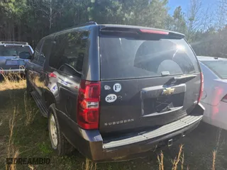 2010 Chevrolet Suburban LS with VIN 1GNUKHE32AR291666, listed as a IAAI auction lot 41886401 with 1 mi miles. Bid and sale history available at carsss.com. Image 3.