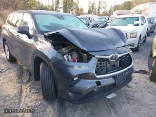 2023 Toyota Highlander L with VIN 5TDKDRBH2PS039426, listed as a IAAI auction lot 41572761 with 28,220 mi miles. Bid and sale history available at carsss.com. Image 6.