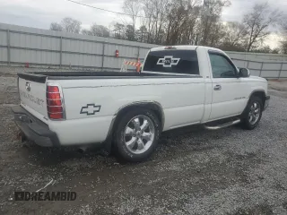2004 Chevrolet Silverado 1500 LS with VIN 1GCEC14V24Z345895, listed as a Copart auction lot 84716324 with 209,964 mi miles and Salvage Title. Bid and sale history available at carsss.com. Image 3.