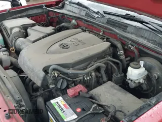 2018 Toyota Tacoma SR5 with VIN 3TMAZ5CNXJM067735, listed as a IAAI auction lot 42483545 with 112,742 mi miles and . Bid and sale history available at DreamBid. Image 24.