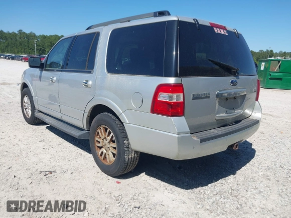 2012 Ford Expedition XLT with VIN 1FMJU1H57CEF41435, listed as a IAAI auction lot 42134603 with 278,601 mi miles and . Bid and sale history available at DreamBid. Image 3.