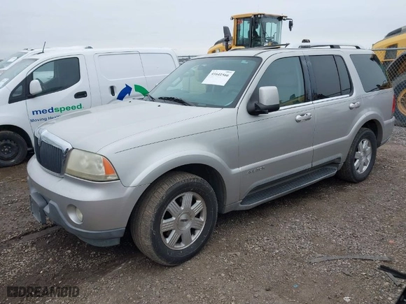 2004 Lincoln Aviator Luxury with VIN 5LMEU68H64ZJ32214, listed as a IAAI auction lot 41641566 with 203,674 mi miles. Bid and sale history available at carsss.com. Image 2.