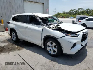 2020 Toyota Highlander L with VIN 5TDCZRAH2LS029755, listed as a Copart auction lot 57993075 with 68,511 mi miles and Non repairable. Bid and sale history available at DreamBid. Image 4.
