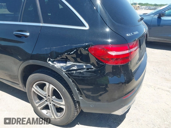 2018 Mercedes-Benz GLC 300 с VIN WDC0G4JB5JV021220, выставлен на аукционе IAAI как лот 42272012 с пробегом 79 692 миль миль и . История ставок и продаж доступна на DreamBid. Изображение 6.