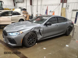 2022 BMW M8 Competition z VIN WBSGV0C02NCH36032, wystawiony jako Copart lot #45772865 z przebiegiem 33 647 mil mil oraz Szkoda całkowita • Salvage title. Historia ofert i sprzedaży dostępna na DreamBid. Obrazek 1.