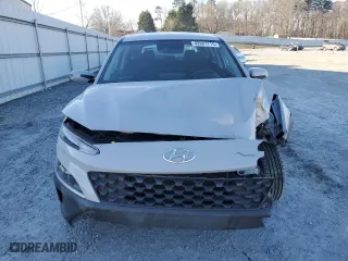 2023 Hyundai Kona SE with VIN KM8K22AB2PU025639, listed as a Copart auction lot 42681715 with 58,087 mi miles and Salvage Title. Bid and sale history available at carsss.com. Image 5.