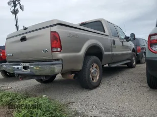 2005 Ford Super Duty F-250 XL with VIN 1FTSW21P65ED22554, listed as a Copart auction lot 75177884 with 308,817 mi miles and Salvage Title. Bid and sale history available at carsss.com. Image 3.