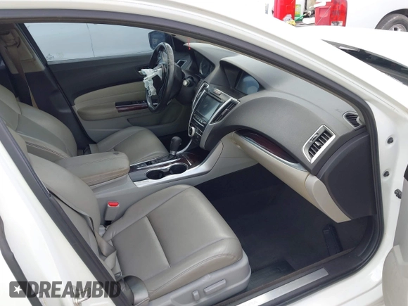 2015 Acura TLX with VIN 19UUB1F33FA009718, listed as a IAAI auction lot 42738052 with 174,152 mi miles and . Bid and sale history available at DreamBid. Image 5.