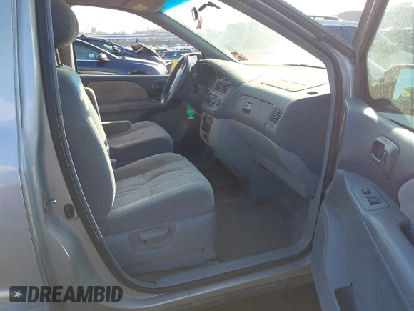 2002 Toyota Sienna CE with VIN 4T3ZF19CX2U424955, listed as a IAAI auction lot 41368364 with 130,891 mi miles. Bid and sale history available at carsss.com. Image 5.