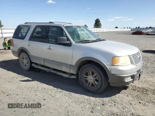 2004 Ford Expedition Special Service with VIN 1FMPU16L84LA98432, listed as a Copart auction lot 64141275 with 250,254 mi miles and Salvage title. Bid and sale history available at DreamBid. Image 4.