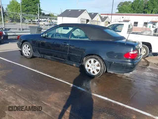 2003 Mercedes-Benz CLK 320 with VIN WDBLK65G63T131225, listed as a IAAI auction lot 42060339 with 162,918 mi miles and . Bid and sale history available at DreamBid. Image 3.