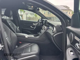 2021 Mercedes-Benz GLC 300 z VIN W1N0J8EB2MF904451, wystawiony jako Copart lot #57702365 z przebiegiem 117 769 mil mil oraz Czysty tytuł • Clean title. Historia ofert i sprzedaży dostępna na DreamBid. Obrazek 5.