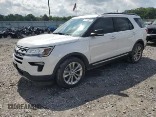 2018 Ford Explorer XLT z VIN 1FM5K7D84JGA31474, wystawiony jako Copart lot #61496645 z przebiegiem 167 559 mil mil oraz Szkoda całkowita • Salvage title. Historia ofert i sprzedaży dostępna na DreamBid. Obrazek 1.