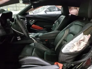 2023 Chevrolet Camaro 2LT z VIN 1G1FD1RS3P0128342, wystawiony jako Copart lot #82354134 z przebiegiem Nie podano mil oraz Nie do naprawy • Non repairable. Historia ofert i sprzedaży dostępna na DreamBid. Obrazek 7.