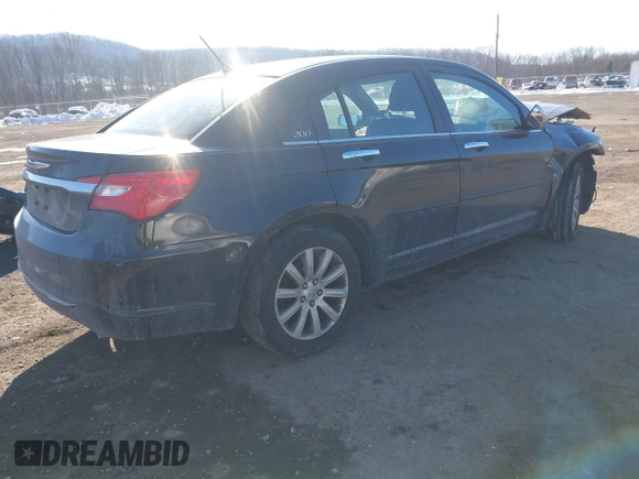 2013 Chrysler 200 Limited with VIN 1C3CCBCB9DN568029, listed as a IAAI auction lot 41412648 with 86,931 mi miles. Bid and sale history available at carsss.com. Image 4.