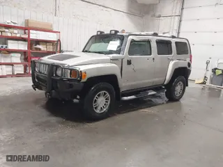 2006 Hummer H3 with VIN 5GTDN136868261615, listed as a IAAI auction lot 41835198 with 79,902 mi miles. Bid and sale history available at carsss.com. Image 2.