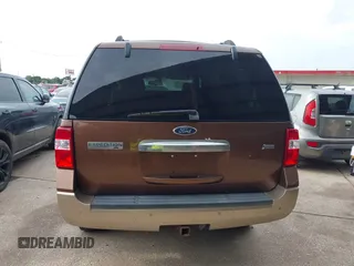 2011 Ford Expedition XLT z VIN 1FMJU1H57BEF12130, wystawiony jako IAAI lot #42352392 z przebiegiem 143 475 mil mil oraz . Historia ofert i sprzedaży dostępna na DreamBid. Obrazek 16.