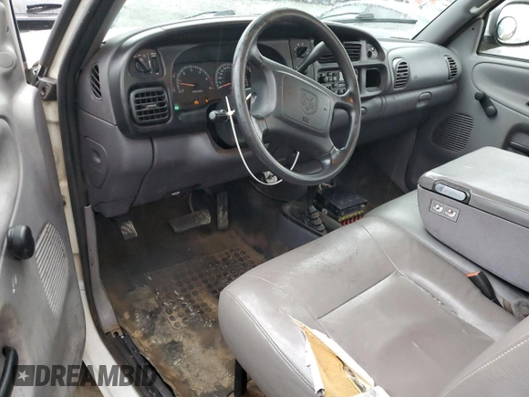 2002 Dodge 2500 z VIN 3B7KF26Z02M258382, wystawiony jako Copart lot #84318904 z przebiegiem 99 408 mil mil oraz Czysty tytuł • Clean title. Historia ofert i sprzedaży dostępna na DreamBid. Obrazek 8.